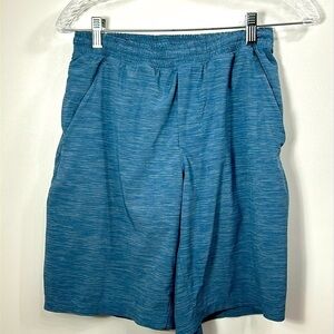 Lululemon Men’s Athletic Blue lined shorts size small